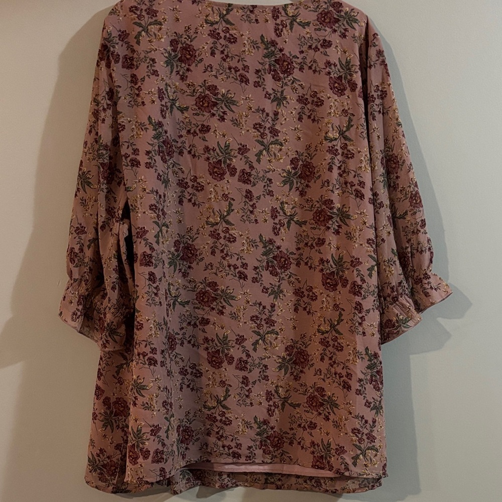 BloomChic Dusty Rose Floral Ruffle Peasant Top - Picture 3 of 3